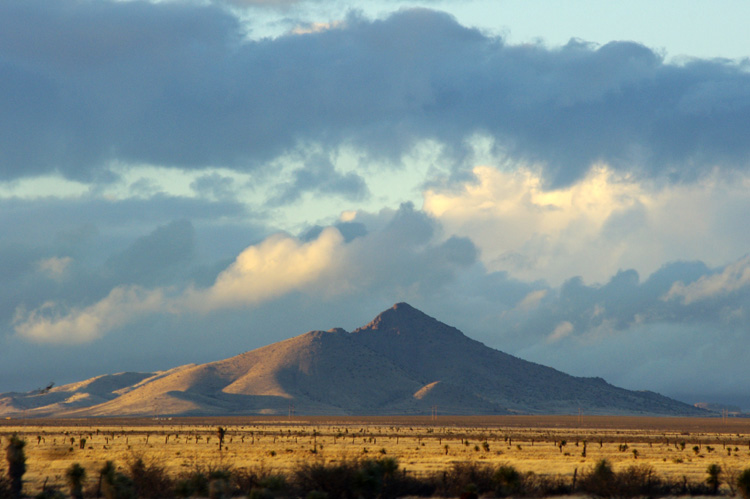 More mountains on the way to Tucson