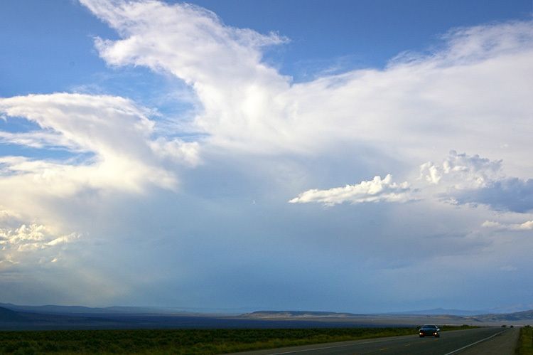 Heading north out of Taos towards Arroyo Hondo