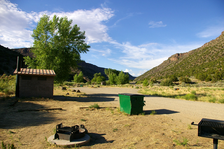 Lone Juniper Picnic Area north of Pilar, NM